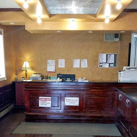 Alaskan Motel Fox Creek Extérieur photo